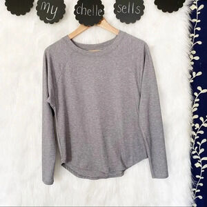 Athleta Gray Topanga Long‎ Sleeve Athletic Top
